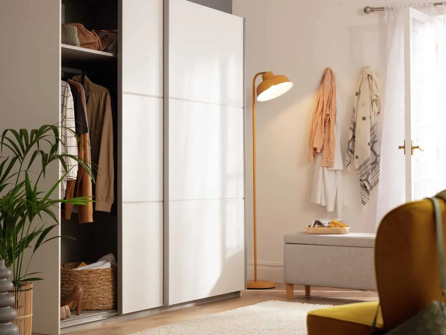 Sliding door wardrobe