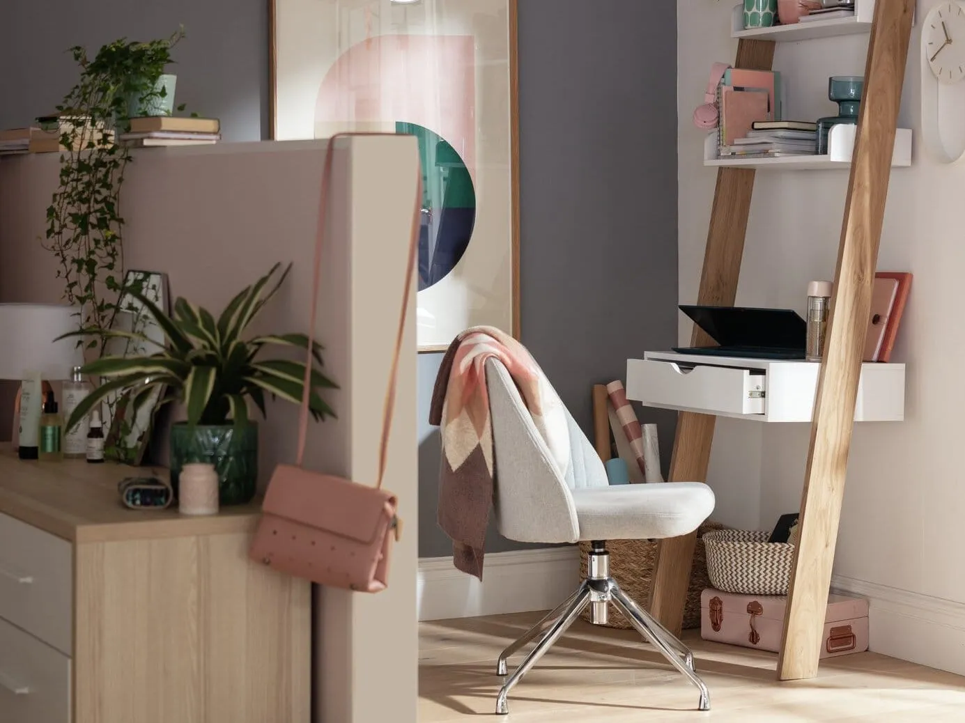 Light grey fabric office chair