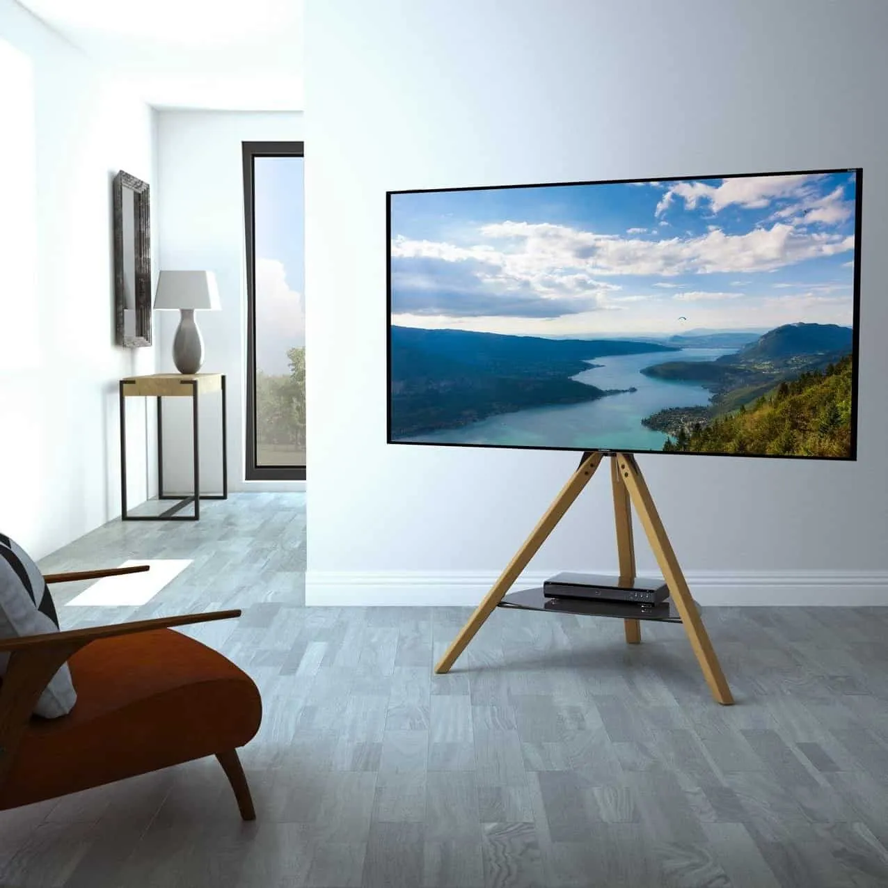 Freestanding tripod-style TV stand