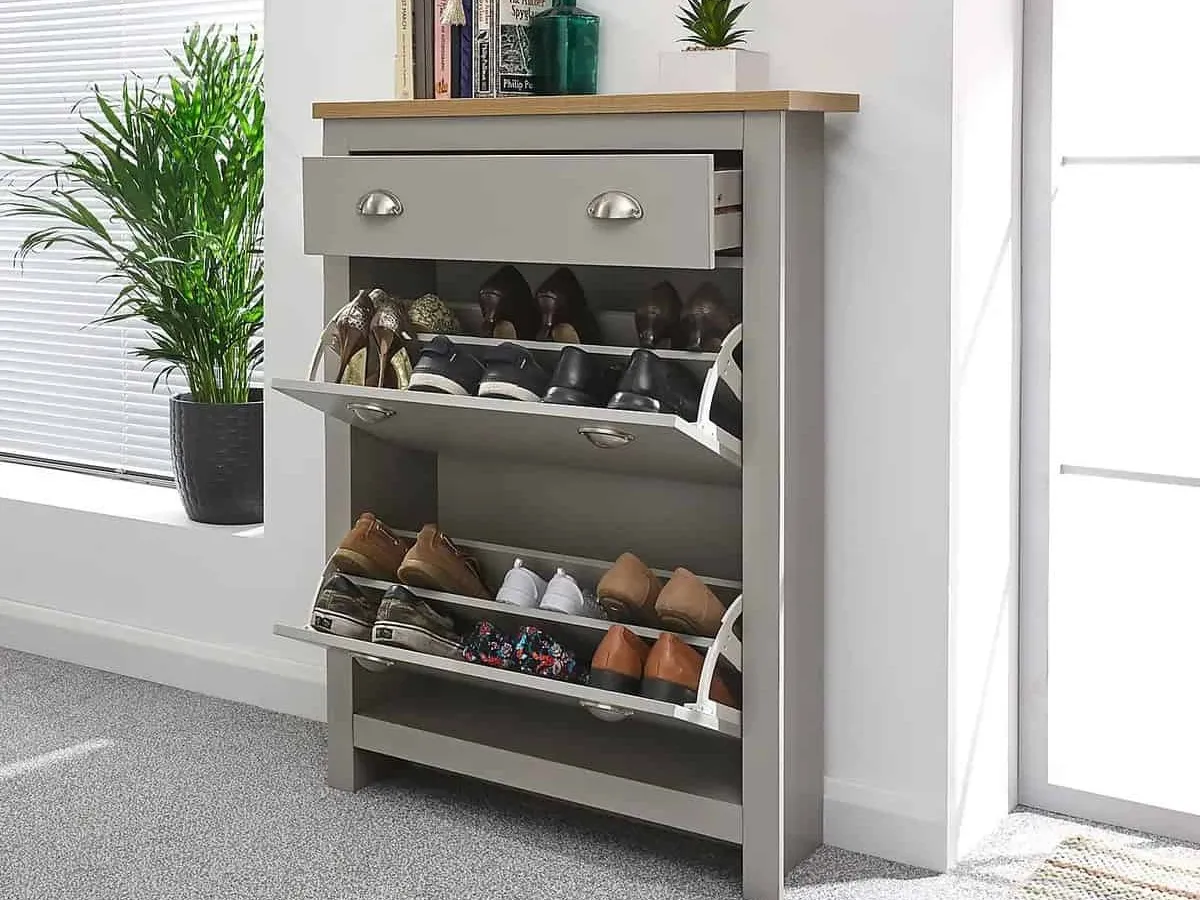 Grey-painted 2-door show cabinet with drawer and oak top