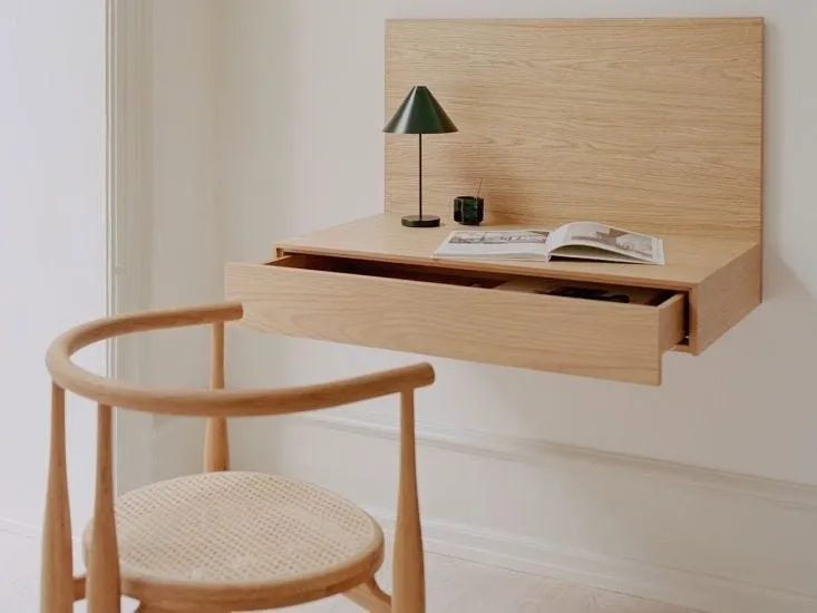 Oak wall-mounted desk