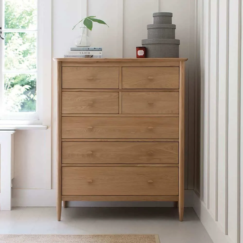 7-drawer oak chest