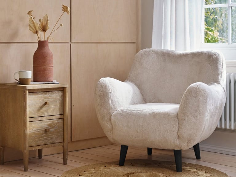 Natural fur finish chair