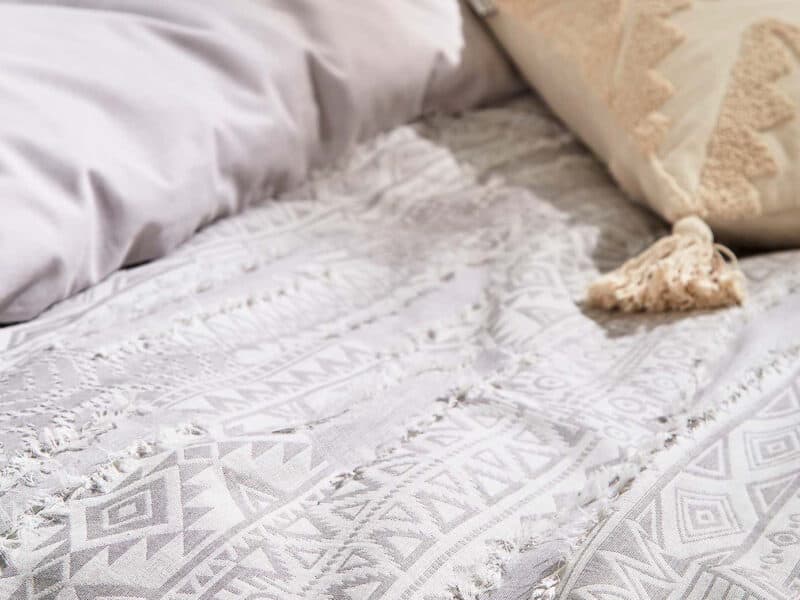 Aztec pattern textured bedding