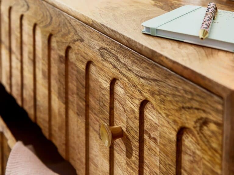 Mango wood drawer chest