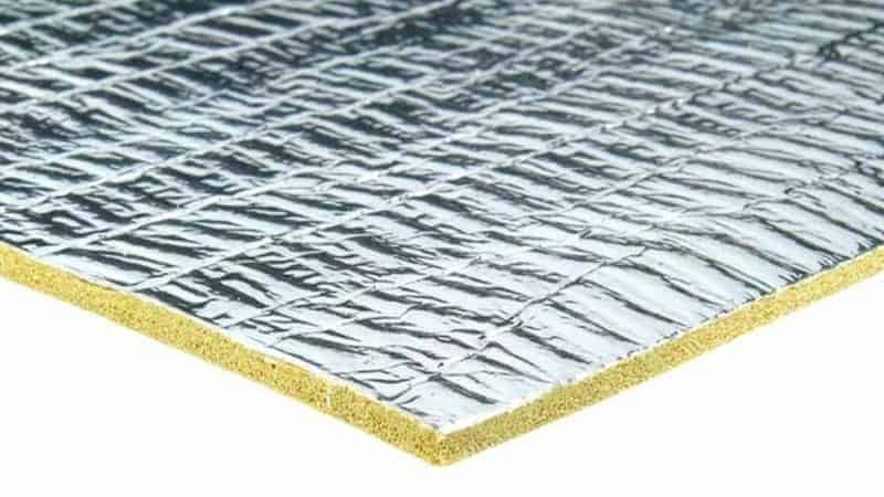 Foil-backed undelay for laminate flooring