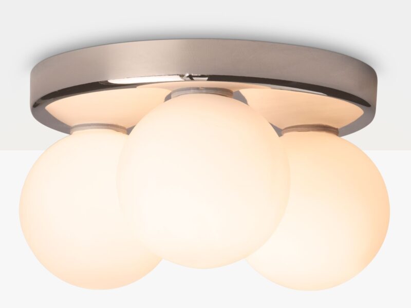 Ceiling light with 3 globes