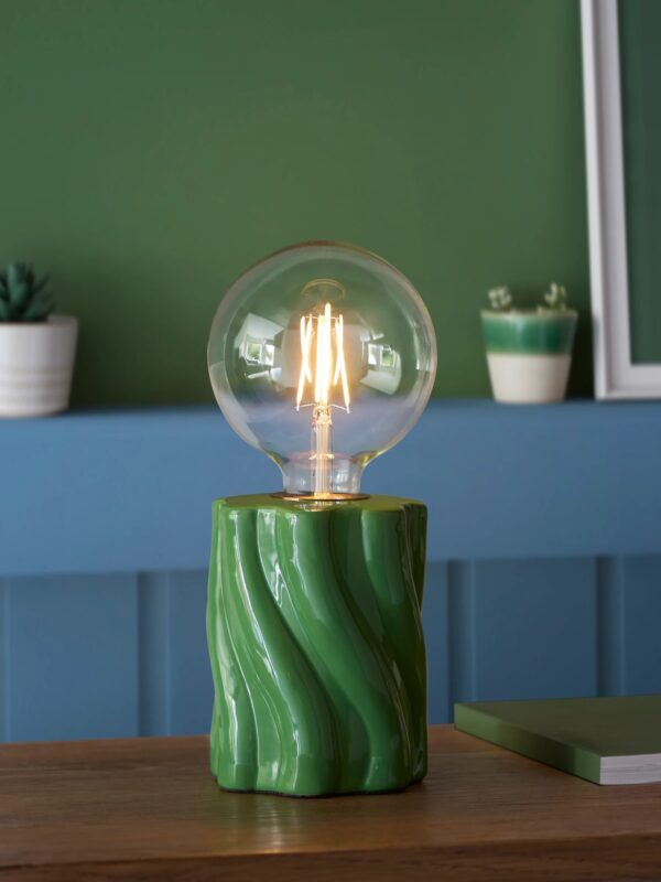 Green twist-effect table lamp