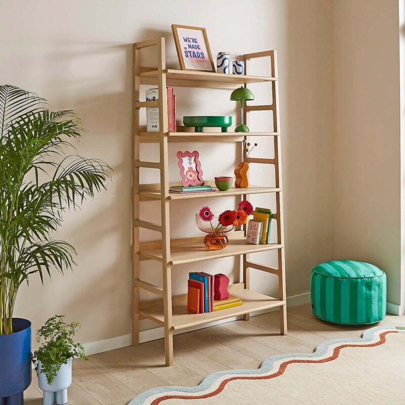 Oak 5-tier bookcase side view