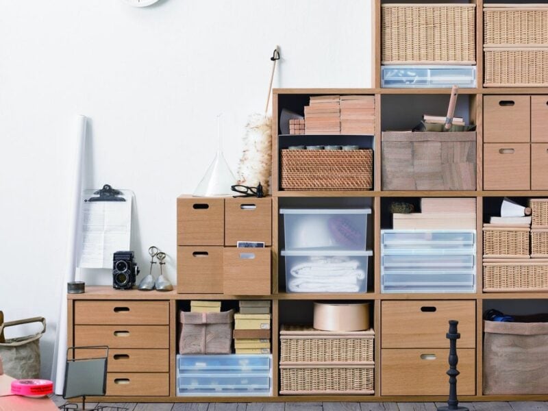 Modular cube shelving units